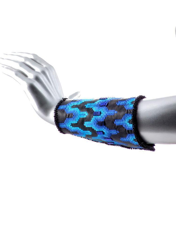 Bratara lucrata manual  Liza Panait Liza Panait Online Boutique